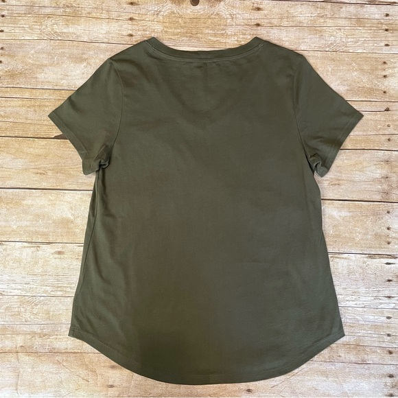 Old Navy Olive Green Basic V-Neck Tee | M - Picture 4 of 4